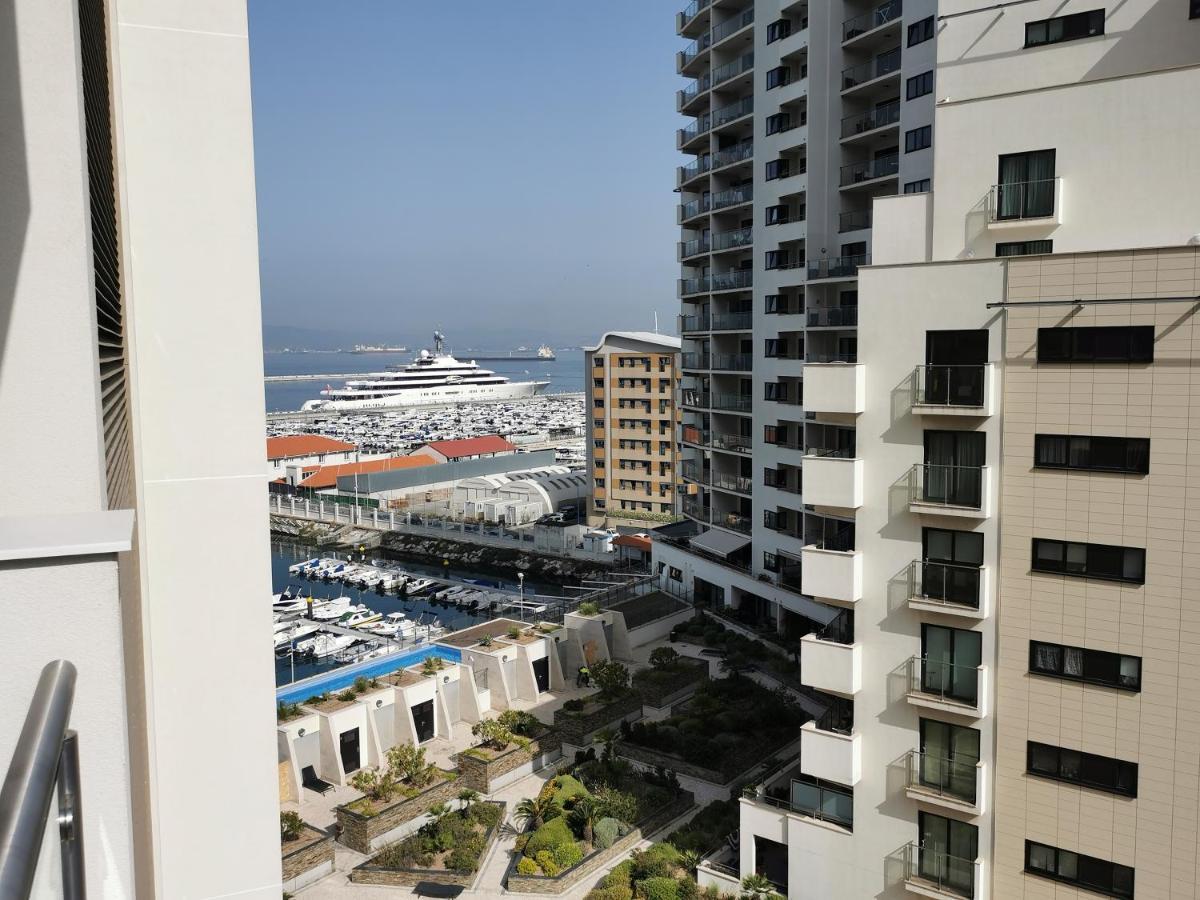 Kings Wharf Quay29 - Large Studio Apartment With 3 Pools - Gym - Rock Views - Holiday And Short Let Apartments In Gibraltar Eksteriør bilde