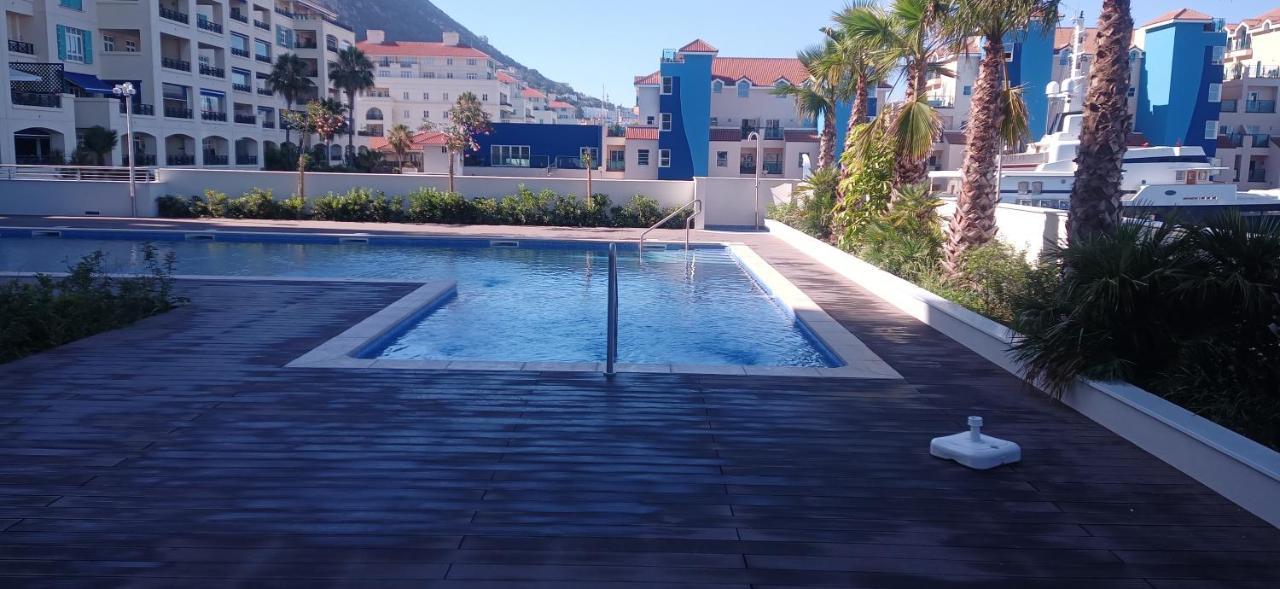 Kings Wharf Quay29 - Large Studio Apartment With 3 Pools - Gym - Rock Views - Holiday And Short Let Apartments In Gibraltar Eksteriør bilde
