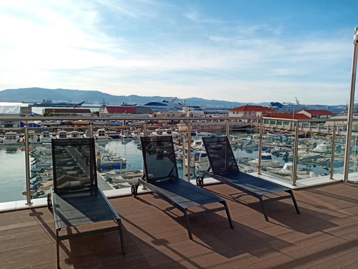 Kings Wharf Quay29 - Large Studio Apartment With 3 Pools - Gym - Rock Views - Holiday And Short Let Apartments In Gibraltar Eksteriør bilde