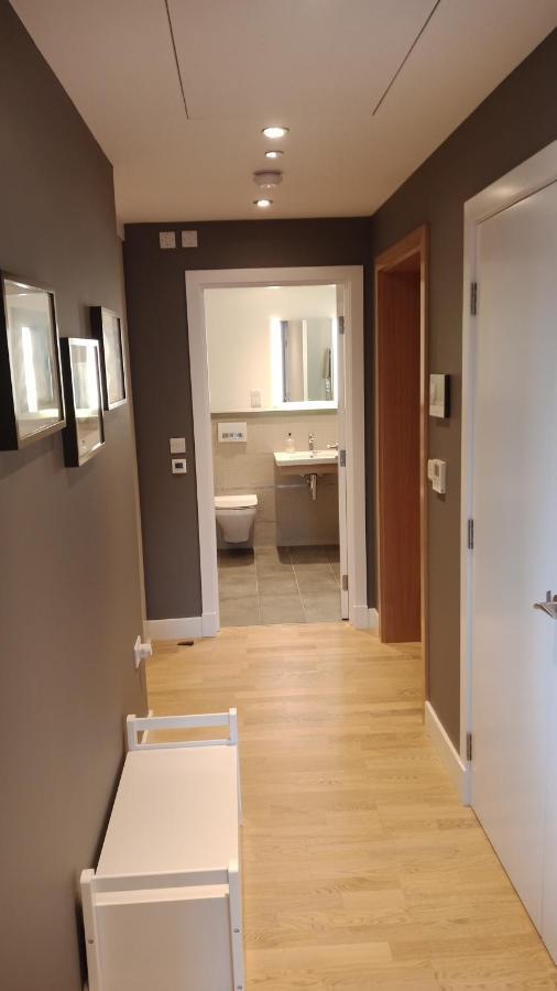 Kings Wharf Quay29 - Large Studio Apartment With 3 Pools - Gym - Rock Views - Holiday And Short Let Apartments In Gibraltar Eksteriør bilde